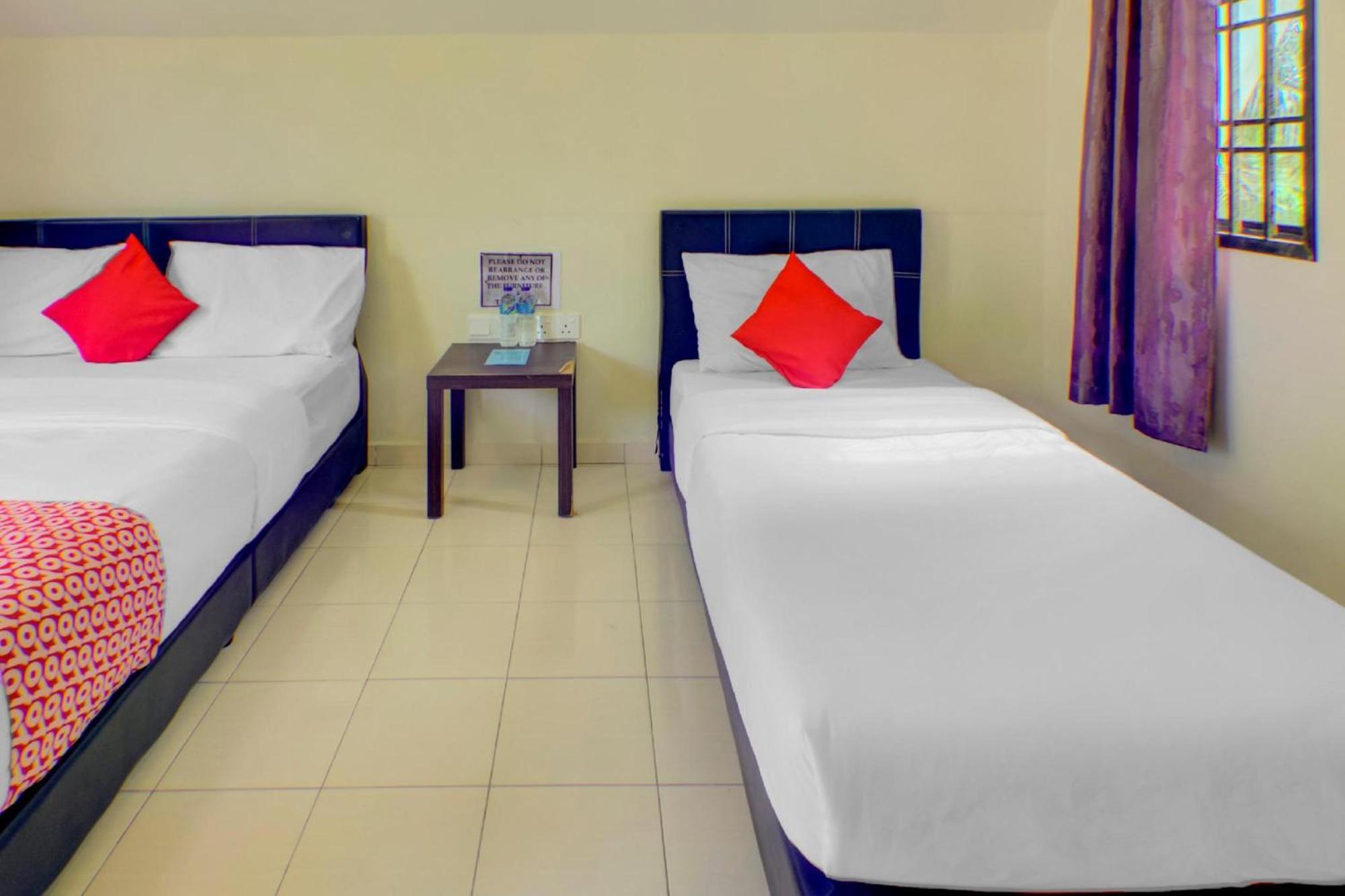 Super Oyo 89896 Sedili Inn Resort Кота-Тингги Экстерьер фото