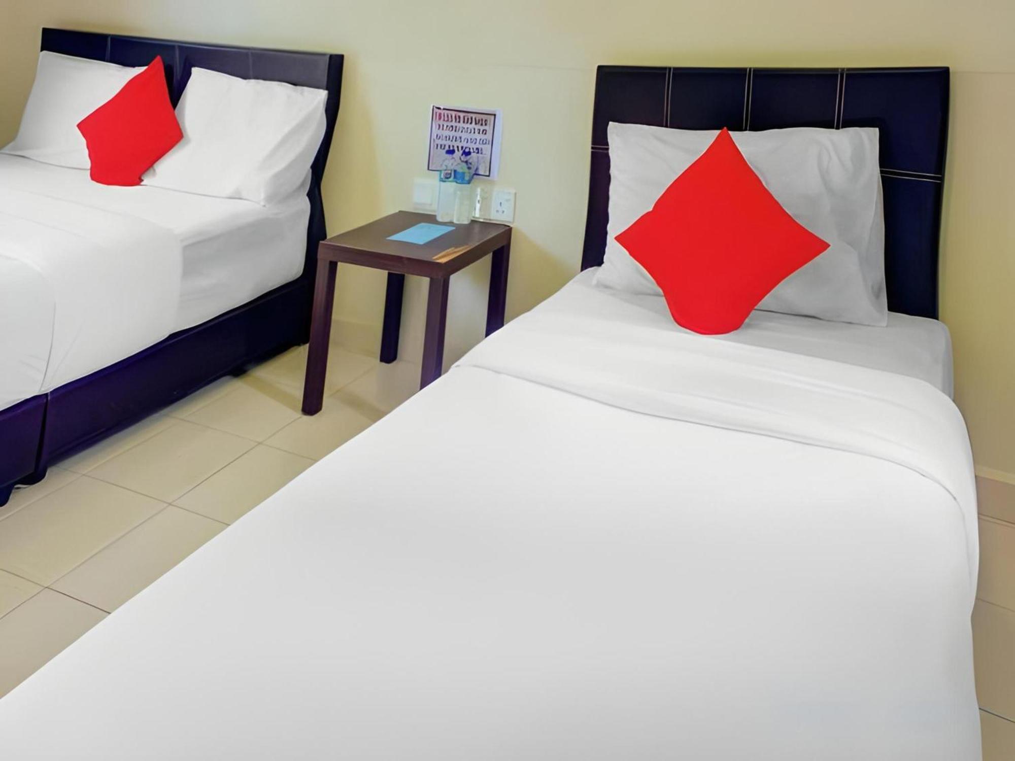 Super Oyo 89896 Sedili Inn Resort Кота-Тингги Экстерьер фото